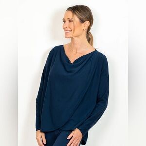 JJwinks Black Sweater Weather Long Sleeve w/ Built In Shelf Bra Brafree Large